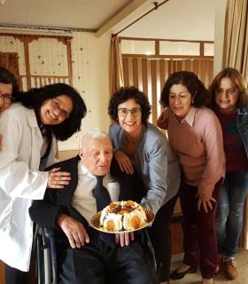 El Cabildo homenajea al garafiano Florencio García Medina por sus 102 años. · foto 2