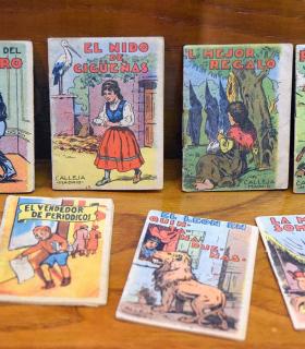 La Biblioteca Municipal Central de Santa Cruz de Tenerife expone libros, novelas por entregas y cómics antiguos. · foto 2