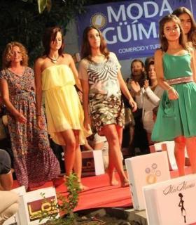 Moda y belleza se unen este fin de semana en el desfile de Moda Güímar. · foto 2