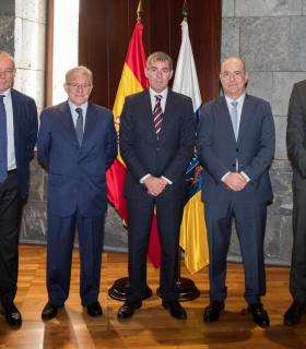 Fernando Clavijo analiza con el embajador de España Mauritania oportunidades para reforzar la cooperación. · foto 2