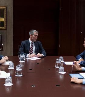 Fernando Clavijo analiza con el embajador de España Mauritania oportunidades para reforzar la cooperación. · foto 1