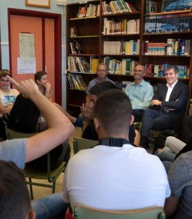 Fernando Clavijo invita a los estudiantes a aprovechar las oportunidades que les brinda la educación. · foto 2