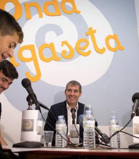 Fernando Clavijo invita a los estudiantes a aprovechar las oportunidades que les brinda la educación. · foto 1