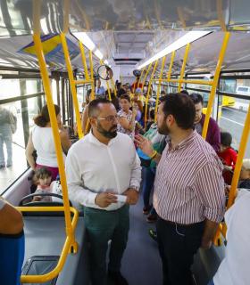 Cohesión Social viaja en guagua con una exposición para sensibilizar a los ciudadanos de los Derechos de la Infancia. · foto 3