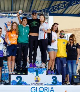 Fernando Marián y Flavia Maunder ganan la primera edición de Gloria Mogán Open Water en la distancia de 10,1 kilómetros. · foto 3