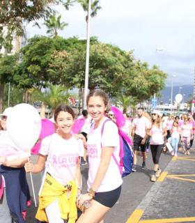 La XIII edición de la Carrera por la Vida supera su propio récord y marcha por Arona y Adeje contra el cáncer de mama. · foto 12