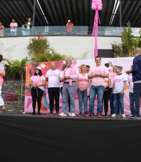 La XIII edición de la Carrera por la Vida supera su propio récord y marcha por Arona y Adeje contra el cáncer de mama. · foto 4