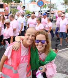 La XIII edición de la Carrera por la Vida supera su propio récord y marcha por Arona y Adeje contra el cáncer de mama. · foto 11