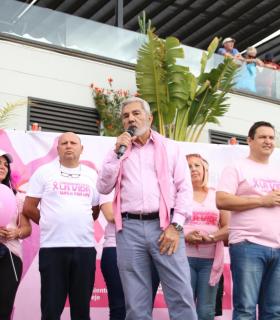 La XIII edición de la Carrera por la Vida supera su propio récord y marcha por Arona y Adeje contra el cáncer de mama. · foto 5