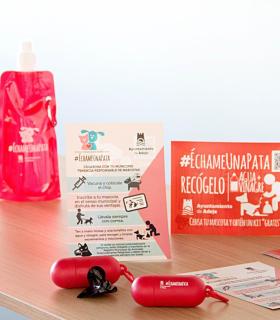 El Ayuntamiento de Adeje lanza una nueva campaña de tenencia responsable de animales Échame una pata. · foto 1