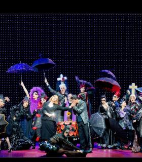 El musical ‘Priscilla’ llega en enero al Teatro Guimerá con una gran puesta en escena. · foto 1
