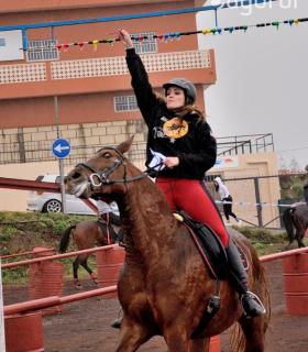Demostración de arado con yuntas y siembra de sementero, zunchado de ruedas de carreta y carrera de sortija a caballo. San Juan. Tacoronte, 21-01-2017 · foto 85
