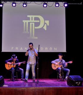 Fran Padrón en Concierto. 26 de Mayo 2017 en el Teatro Príncipe Felipe de Tegueste, Tenerife. · foto 1