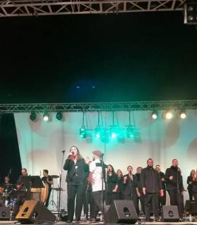 Unas 600 personas vibran con el concierto Gospel de Navidad del Puerto de la Cruz. · foto 3