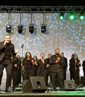 Unas 600 personas vibran con el concierto Gospel de Navidad del Puerto de la Cruz. · foto 1