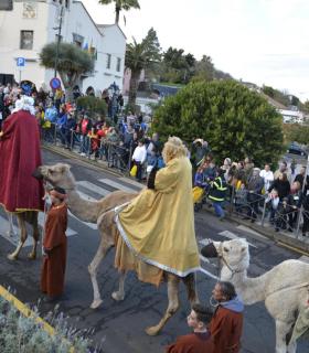 La Gran Cabalgata Anunciadora de Sus Majestades los Reyes Magos inunda de ilusión la villa de La Esperanza. · foto 2
