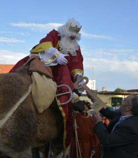 La Gran Cabalgata Anunciadora de Sus Majestades los Reyes Magos inunda de ilusión la villa de La Esperanza. · foto 3