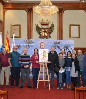 La comisión mixta del carnaval de La Orotava elige el cartel anunciador de las carnestolendas. · foto 2