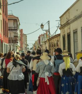 San Sebastián de La Gomera celebra su día grande con la tradicional romería. · foto 2