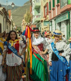 San Sebastián de La Gomera celebra su día grande con la tradicional romería. · foto 1