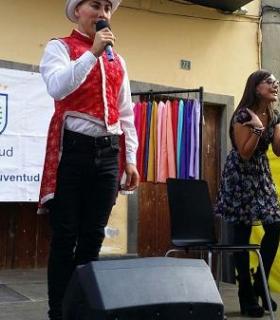Mas de un centenar de jóvenes participan en las actividades organizadas por el Ayuntamiento de Las Palmas de Gran Canarias en Triana dentro del proyecto Culturinno. · foto 5