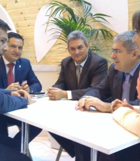 Sus Majestades los Reyes inauguraron Fitur 2017. · foto 2