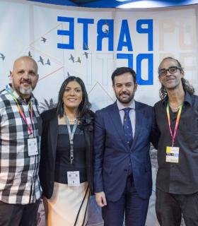 Puerto de la Cruz muestra su apuesta por el turismo de calidad creando un mural artístico en FITUR para atraer al mercado peninsular. · foto 1