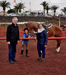 Demostración de arado con yuntas y siembra de sementero, zunchado de ruedas de carreta y carrera de sortija a caballo. San Juan. Tacoronte, 21-01-2017 · foto 117