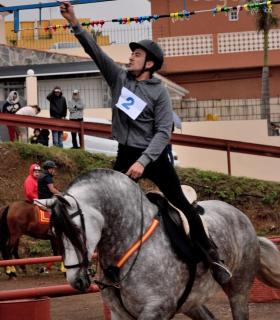 Demostración de arado con yuntas y siembra de sementero, zunchado de ruedas de carreta y carrera de sortija a caballo. San Juan. Tacoronte, 21-01-2017 · foto 67