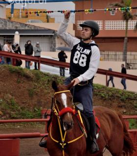 Demostración de arado con yuntas y siembra de sementero, zunchado de ruedas de carreta y carrera de sortija a caballo. San Juan. Tacoronte, 21-01-2017 · foto 69