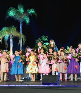 El Carnaval 2017 de Santa Cruz de Tenerife arranca con la gala inaugural celebrada en el Parque Marítimo. · foto 1