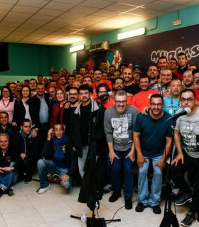 José Alberto Díaz visita a diversos grupos del Carnaval del municipio en sus locales de ensayo. · foto 3