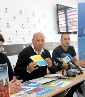 Adeje edita un álbum de cromos protagonizado por las personas que forman parte de la Campaña Deportiva Municipal. · foto 3