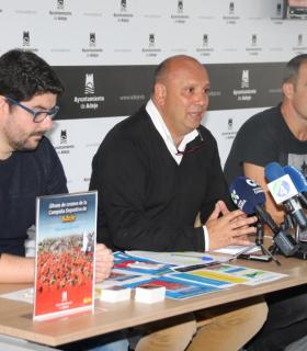 Adeje edita un álbum de cromos protagonizado por las personas que forman parte de la Campaña Deportiva Municipal. · foto 4
