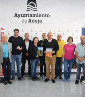 Adeje edita un álbum de cromos protagonizado por las personas que forman parte de la Campaña Deportiva Municipal. · foto 11