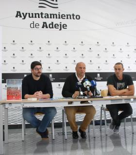Adeje edita un álbum de cromos protagonizado por las personas que forman parte de la Campaña Deportiva Municipal. · foto 6