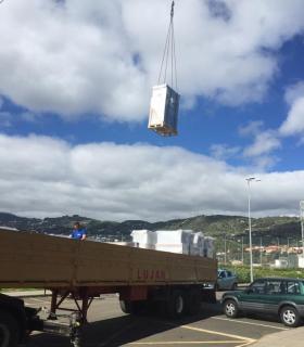 Instalados 108 paneles solares para climatizar la piscina del Complejo Municipal de Santa Brígida de forma barata y sin contaminar. · foto 1