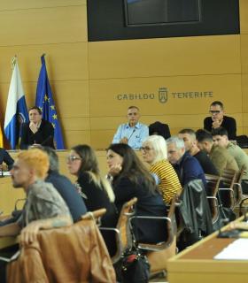 El Cabildo de Tenerife elige a los finalistas de la novena edición del  Concurso de Jóvenes Diseñadores. · foto 2