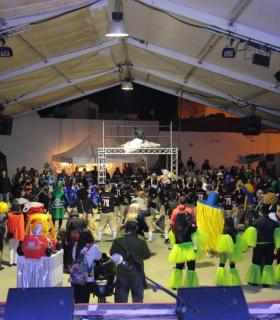 El Gran Coso Carnavalero de Antigua, locura de disfraces y percusión. · foto 7