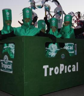 El Gran Coso Carnavalero de Antigua, locura de disfraces y percusión. · foto 1