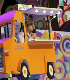 El Carnaval de Santa Cruz de Tenerife celebra mañana domingo una doble cita con disfraces y rondallas. · foto 1