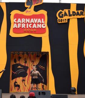 Domingo de carnaval para los más pequeños en la Plaza de Santiago de Gáldar. · foto 4