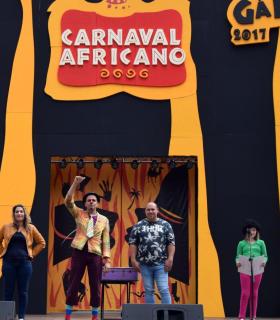 Domingo de carnaval para los más pequeños en la Plaza de Santiago de Gáldar. · foto 3
