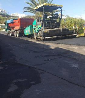 Comienzan los trabajos de asfaltado en las Avenidas 25 de Noviembre, de Santa Catalina y 8 de Agosto, de Santo Domingo. · foto 2