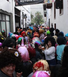 La Fiesta de la Peluca toma las calles de Santa Cruz de La Palma. · foto 1