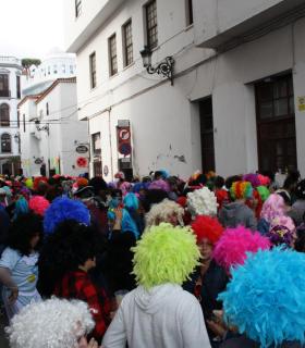 La Fiesta de la Peluca toma las calles de Santa Cruz de La Palma. · foto 2