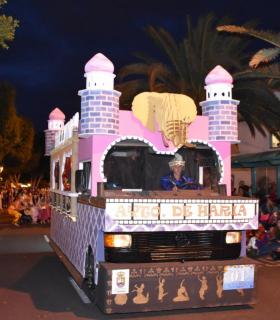 Fiestas de Carnaval de Haría 2017 Bollywood llega al palmeral por carnaval. · foto 2