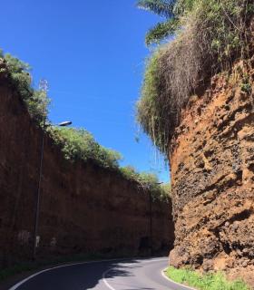 Comienzan las obras de refuerzo del talud en la zona del Puente de Hierro de Santa Úrsula. · foto 5