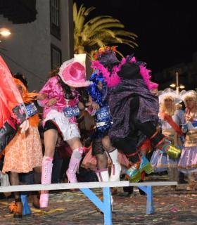 Puerto de La Cruz: Con tacones y a lo loco. · foto 2