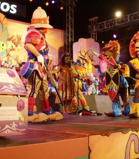 Encuentro murguero en la Plaza de la Patrona de Canarias. · foto 2